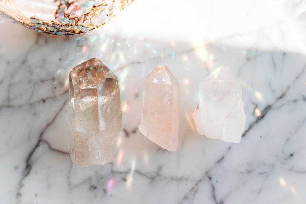 Crystals for Cleansing: How to Use the Power of Crystals to Purify Your Energy and Space - Tarah Co