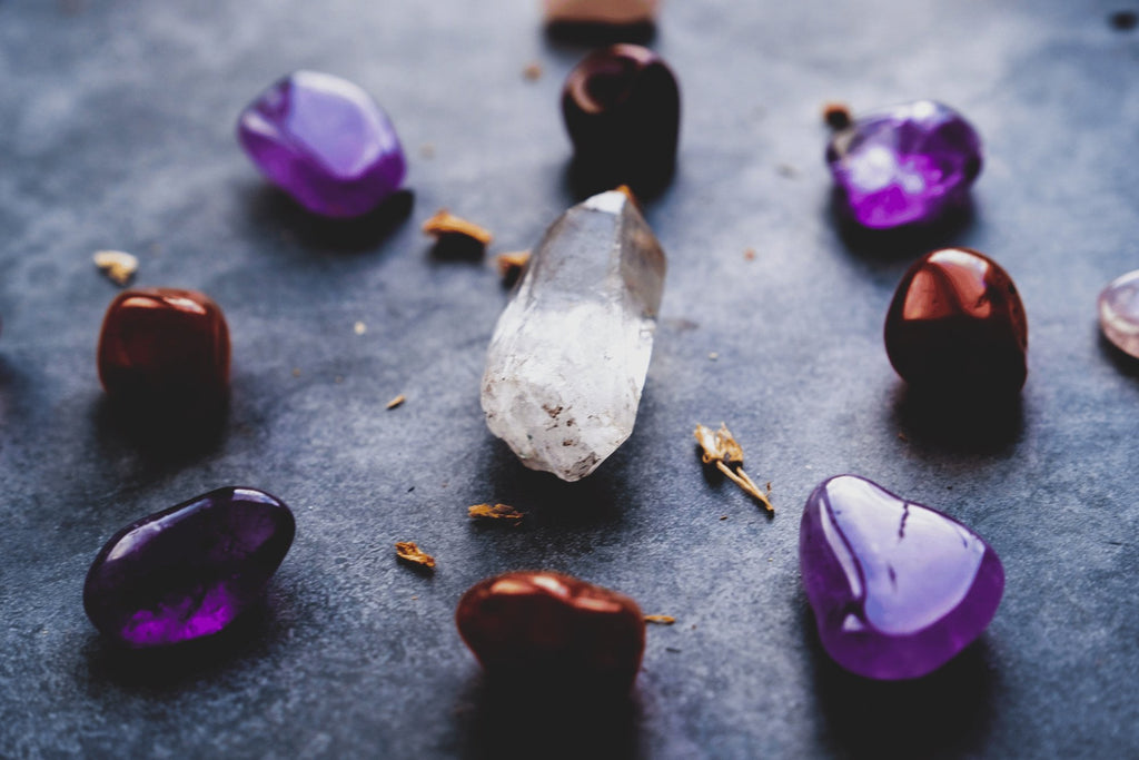 Stones for Aquarius: Embracing Individuality and Intellectual Growth - Tarah Co